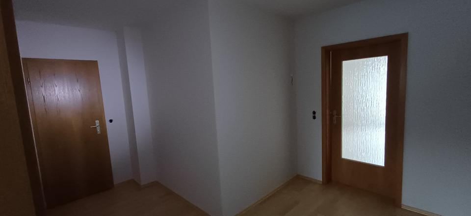 Dachgeschoßwohnung Riesa - 2 Zimmer, 67 m&sup2;, 573&euro; | Angebot:25414675