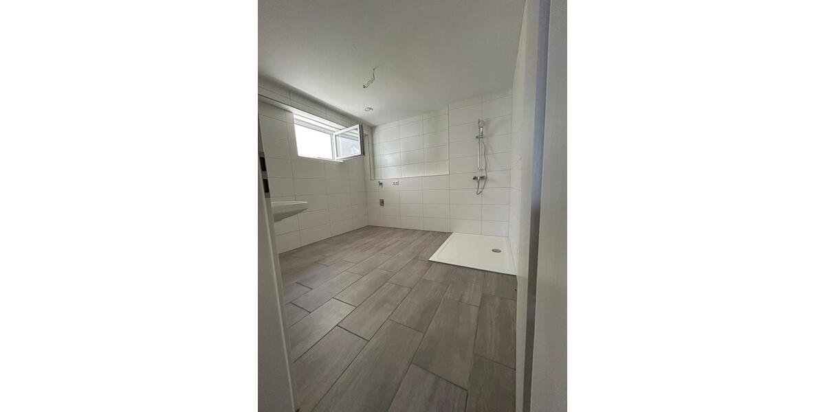 Erdgeschoßwohnung Nittendorf - 2.5 Zimmer, 64 m&sup2;, 950&euro; | Angebot:26603753