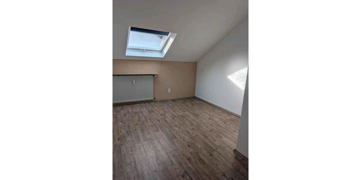 Dachgeschoßwohnung Biebergemünd - 4 Zimmer, 103 m&sup2;, 700&euro; | Angebot:24741854