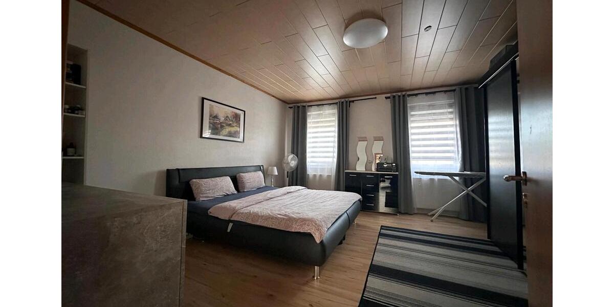 Etagenwohnung Völklingen - 5 Zimmer, 140 m&sup2;, 950&euro; | Angebot:26417187