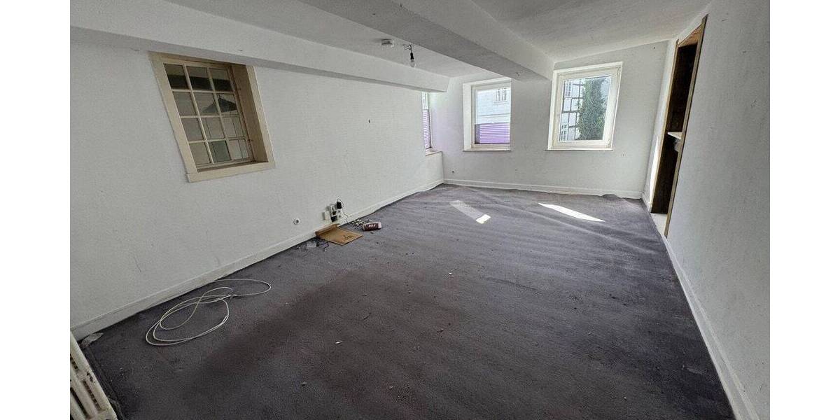 Etagenwohnung Borgholzhausen - 1 Zimmer, 190 m&sup2;, 2.200&euro; | Angebot:26820877