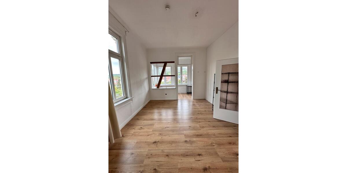 Erdgeschoßwohnung Friedrichroda - 4 Zimmer, 136 m&sup2;, 1.000&euro; | Angebot:26483247