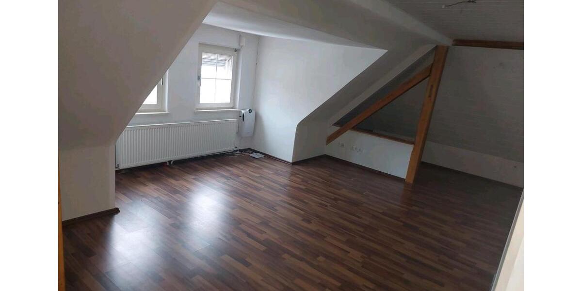 Dachgeschoßwohnung Kelsterbach - 1.5 Zimmer, 30 m&sup2;, 850&euro; | Angebot:25261054