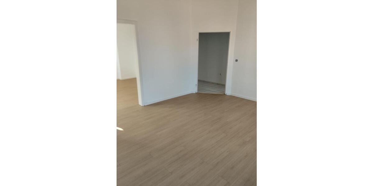 Etagenwohnung Holzminden - 4 Zimmer, 90 m&sup2;, 700&euro; | Angebot:26035975