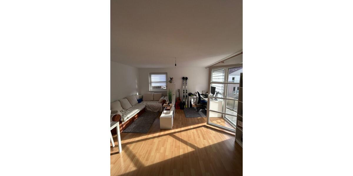 Etagenwohnung Eisenach - 2 Zimmer, 50 m&sup2;, 600&euro; | Angebot:25208801