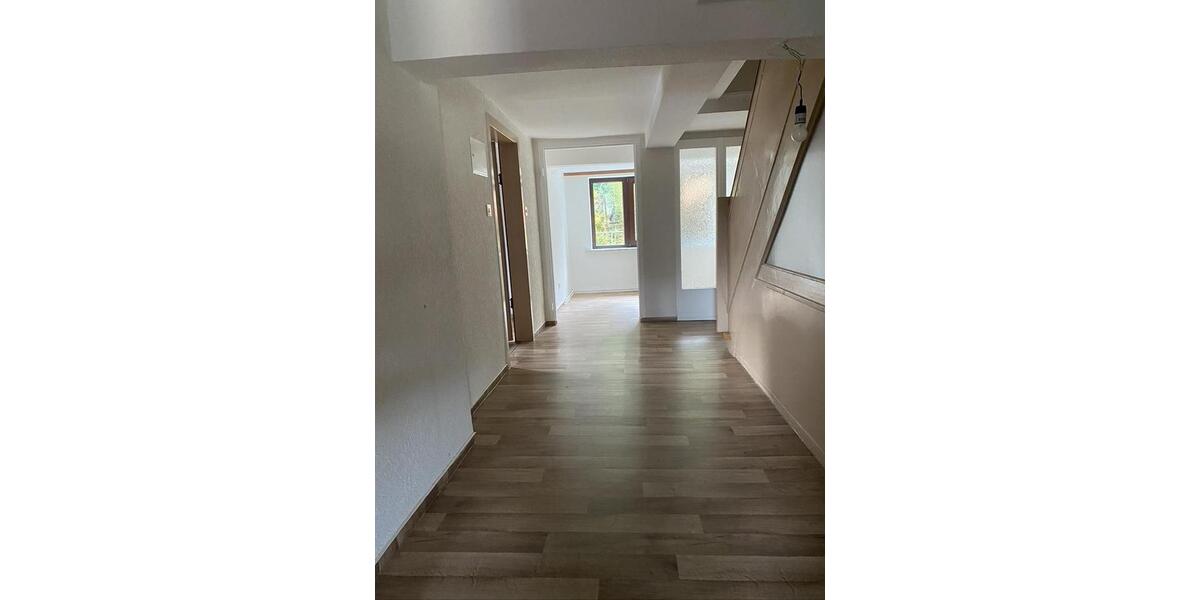 Etagenwohnung Langelsheim - 5.5 Zimmer, 150 m&sup2;, 950&euro; | Angebot:26034362