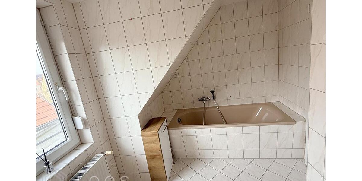 Dachgeschoßwohnung Finsterwalde - 2 Zimmer, 43 m&sup2;, 325&euro; | Angebot:26249116