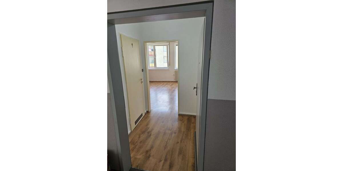 Etagenwohnung Ludwigshafen am Rhein Mitte - 1 Zimmer, 36 m&sup2;, 500&euro; | Angebot:27050041