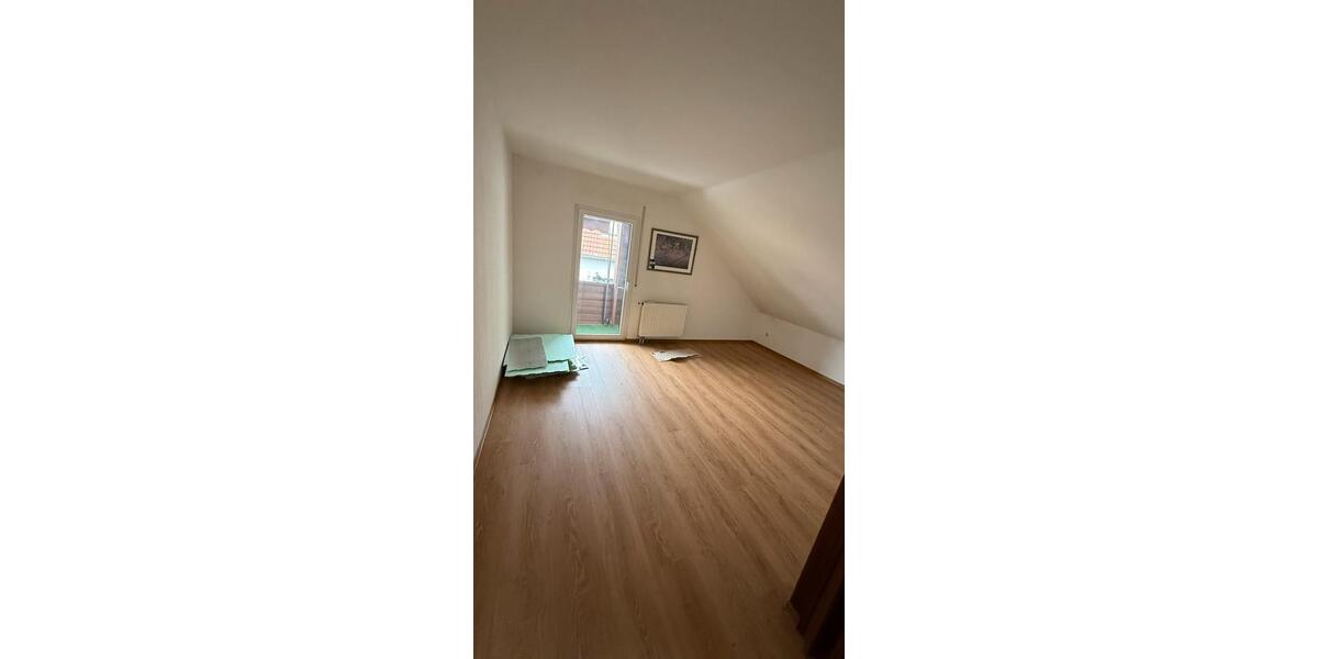 Dachgeschoßwohnung Alzey - 3 Zimmer, 75 m&sup2;, 900&euro; | Angebot:24865594