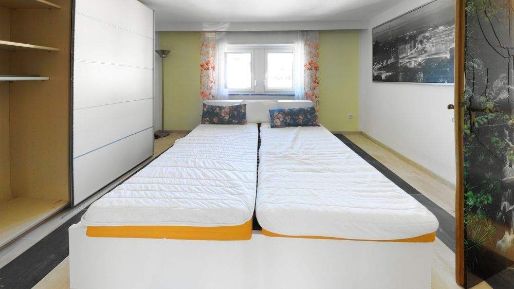 Reihenmittelhaus Kaiserslautern / Siegelbach Siegelbach - 4 Zimmer, 143 m&sup2;, 1.500&euro; | Angebot:25680346