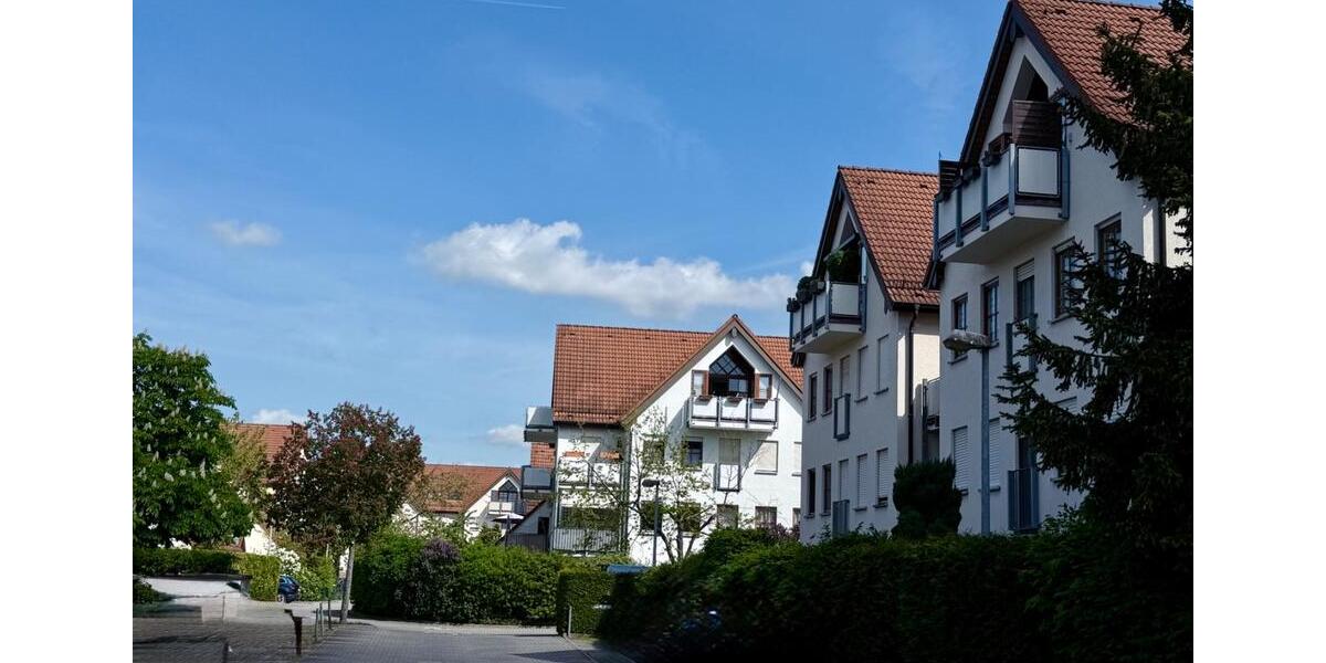 Dachgeschoßwohnung Leegebruch - 3 Zimmer, 94 m&sup2;, 1.100&euro; | Angebot:26647996