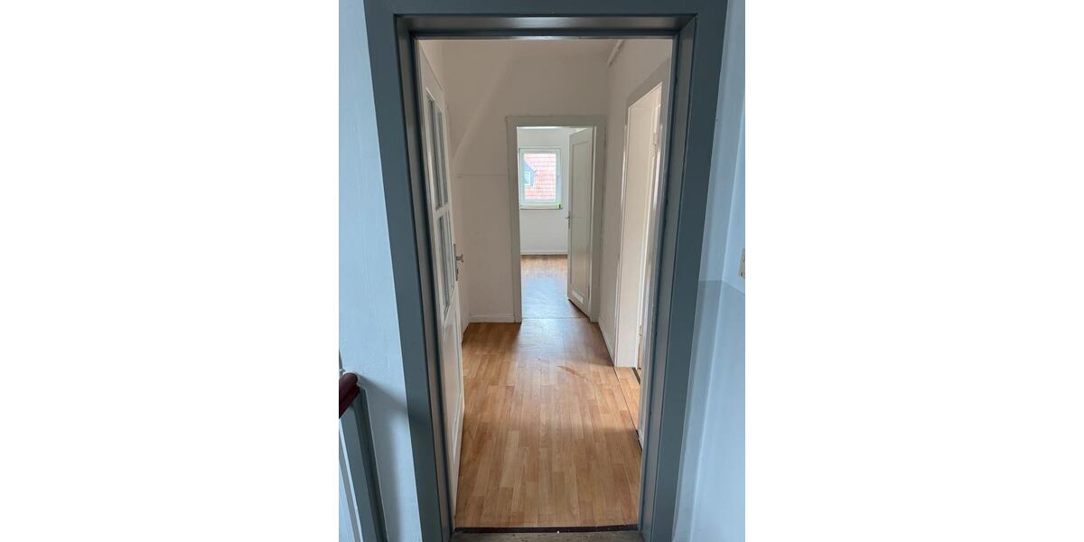 Dachgeschoßwohnung Kassel Harleshausen - 2 Zimmer, 36 m&sup2;, 560&euro; | Angebot:26648519