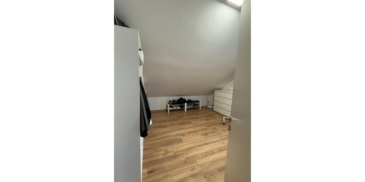 Dachgeschosswohnung 3 zimmer