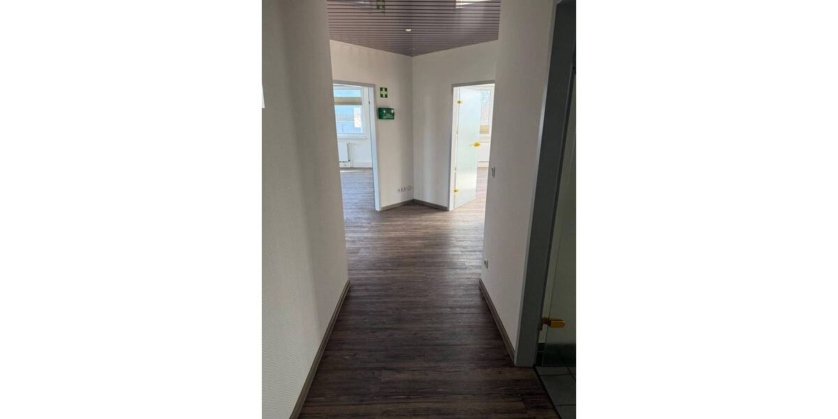 Gewerbeobjekt Göttingen Weststadt - 3 Zimmer, 122 m&sup2;, 1.000&euro; | Angebot:25996547