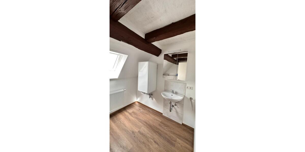 Dachgeschoßwohnung Welzheim - 4 Zimmer, 100 m&sup2;, 700&euro; | Angebot:26454696