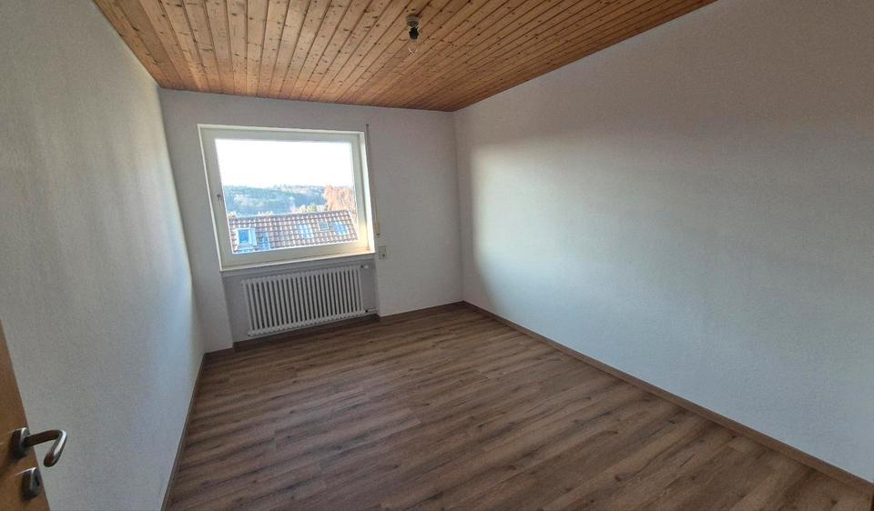 Erdgeschoßwohnung Tannheim - 4 Zimmer, 136 m&sup2;, 1.450&euro; | Angebot:25654097