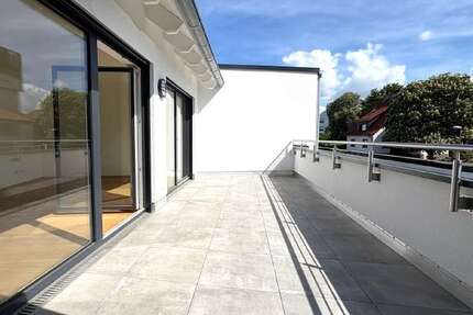 Wohnung zum Mieten in PETERSBERG BÖCKELS 2.200 € 204 m² 4 zimmer