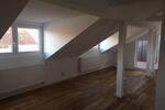 Neuwertige 3-Zimmer-DG-Wohnung mit Loggia und KFZ-Stellplatz | Nbg-Schweinau zimmer
