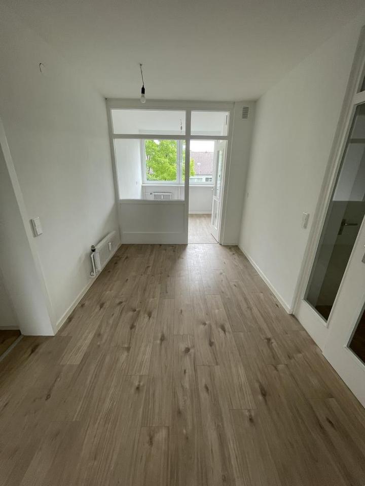 **FRISCH RENOVIERTE 3-ZIMMERWOHNUNG MIT BALKON** zimmer
