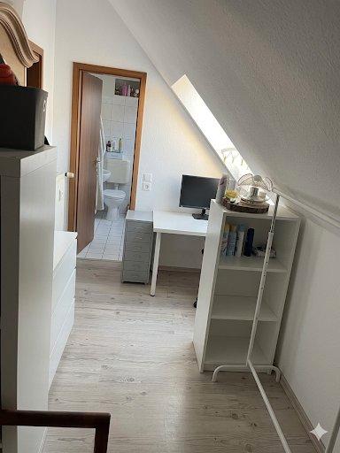 Dachgeschoßwohnung Wuppertal - 4 Zimmer, 97 m&sup2;, 702&euro; | Angebot:26480762