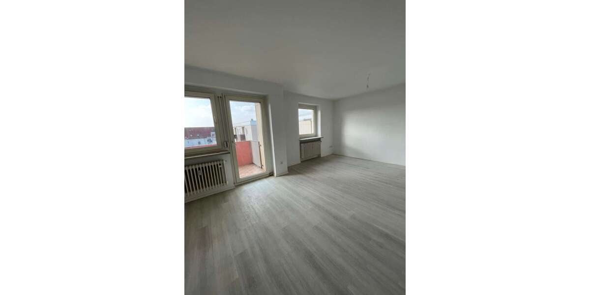 Etagenwohnung Amberg - 4 Zimmer, 92 m&sup2;, 400&euro; | Angebot:25454097