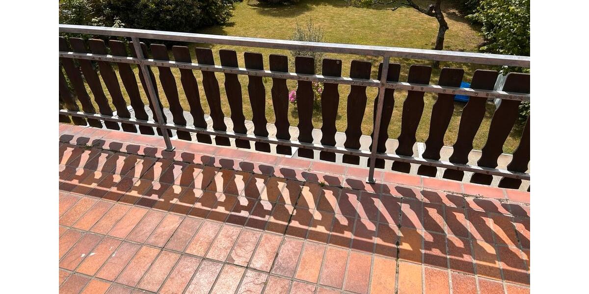 Etagenwohnung Bonn - 3 Zimmer, 95 m&sup2;, 1.300&euro; | Angebot:26582024