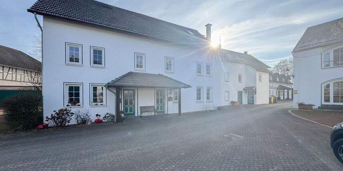 Reihenmittelhaus Katzenelnbogen - 4 Zimmer, 209 m&sup2;, 1.300&euro; | Angebot:25691918