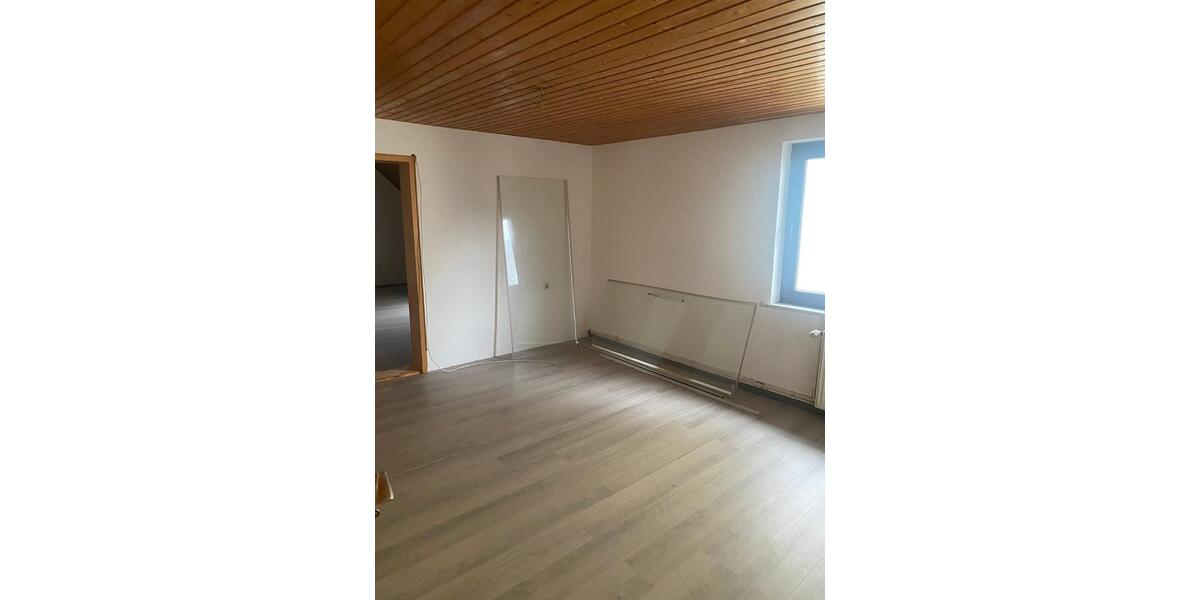Etagenwohnung Braunschweig Südstadt- Rautheim- Mascherode - 5 Zimmer, 144 m&sup2;, 1.400&euro; | Angebot:25056337