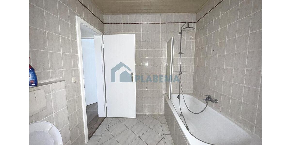 Etagenwohnung Lübz - 4 Zimmer, 84 m&sup2;, 600&euro; | Angebot:24803353