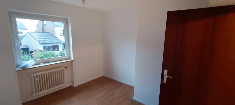 Wohnliches Reihenhaus in Bodenheim zu vermieten 5.5 zimmer