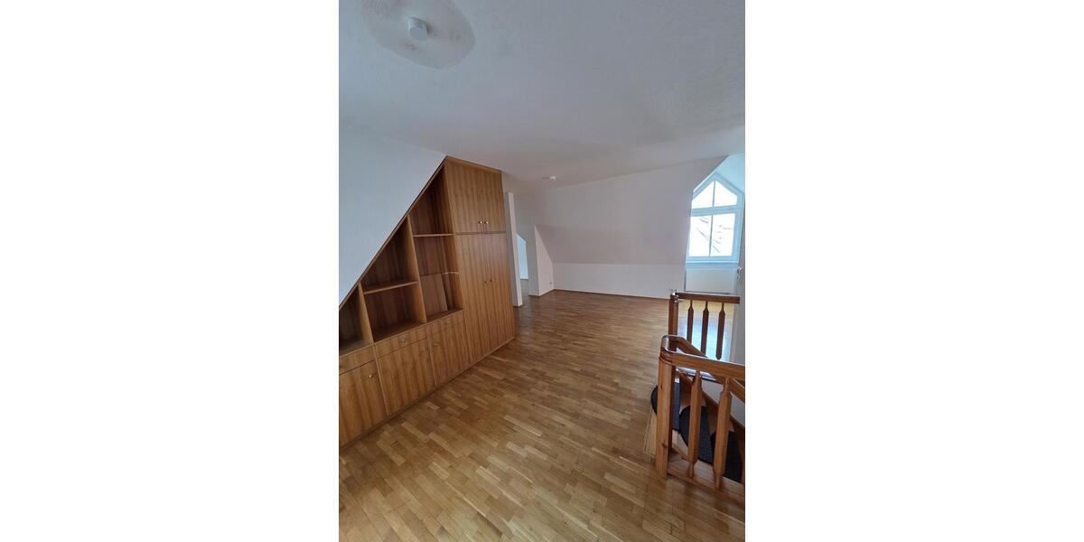 Dachgeschoßwohnung Erfurt - 2 Zimmer, 128 m&sup2;, 1.200&euro; | Angebot:26492734