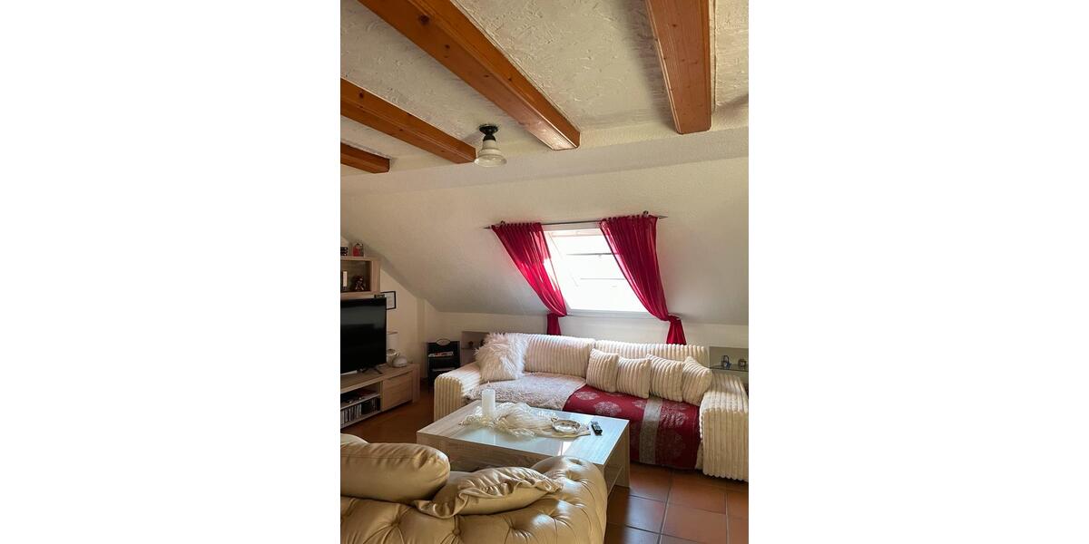Dachgeschoßwohnung Netphen - 3.5 Zimmer, 88 m&sup2;, 750&euro; | Angebot:26336424