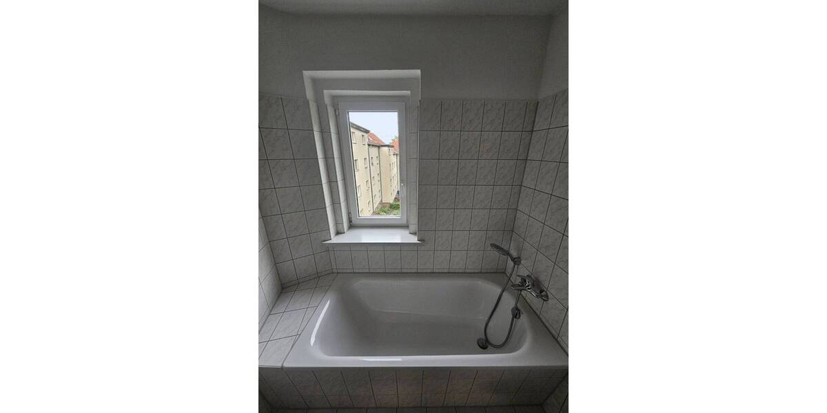 Etagenwohnung Altenburg Südost - 2 Zimmer, 50 m&sup2;, 305&euro; | Angebot:26786953