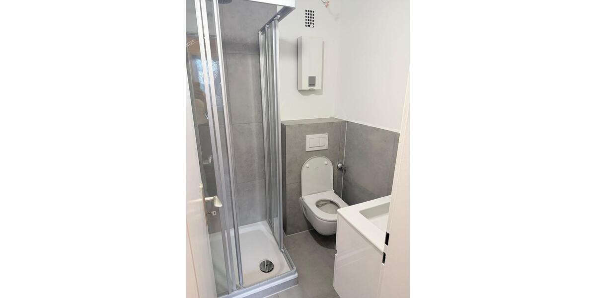 Dachgeschoßwohnung Düsseldorf Stadtbezirk 9 - 1 Zimmer, 35 m&sup2;, 750&euro; | Angebot:26593126
