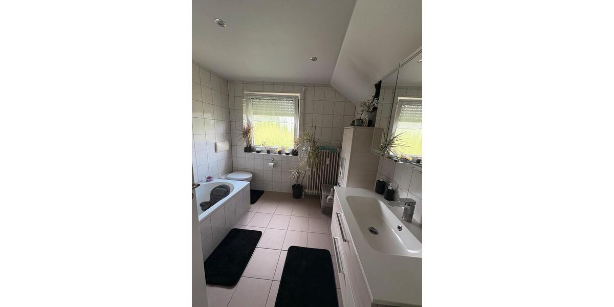 Dachgeschoßwohnung Manching - 3.5 Zimmer, 85 m&sup2;, 850&euro; | Angebot:26706088