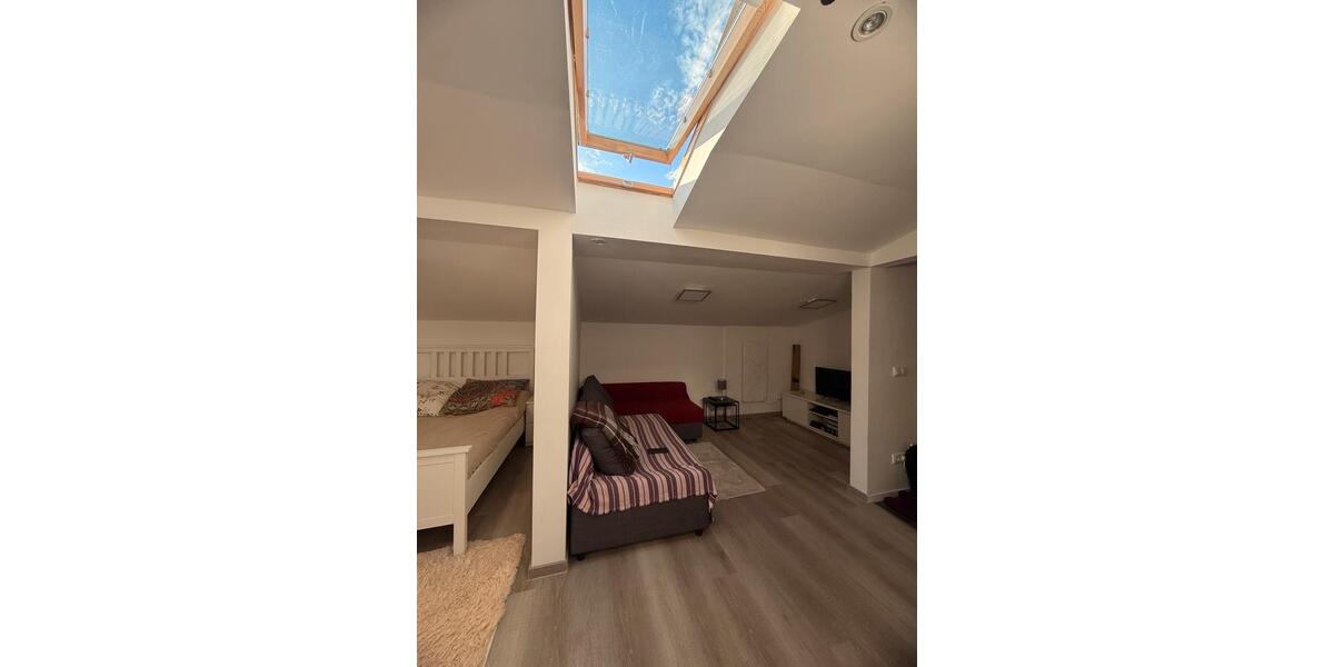 Dachgeschoßwohnung Bayreuth Meyernberg - 1 Zimmer, 43 m&sup2;, 1.000&euro; | Angebot:25995131