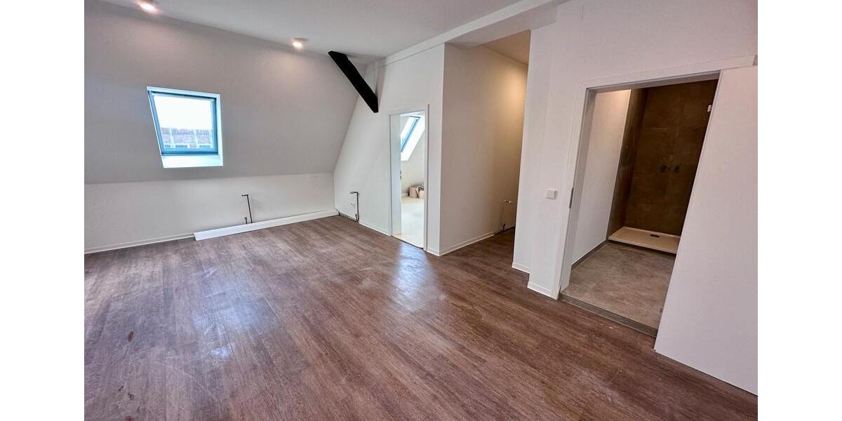 Dachgeschoßwohnung Zerbst (Anhalt) - 2 Zimmer, 62 m&sup2;, 480&euro; | Angebot:25837944