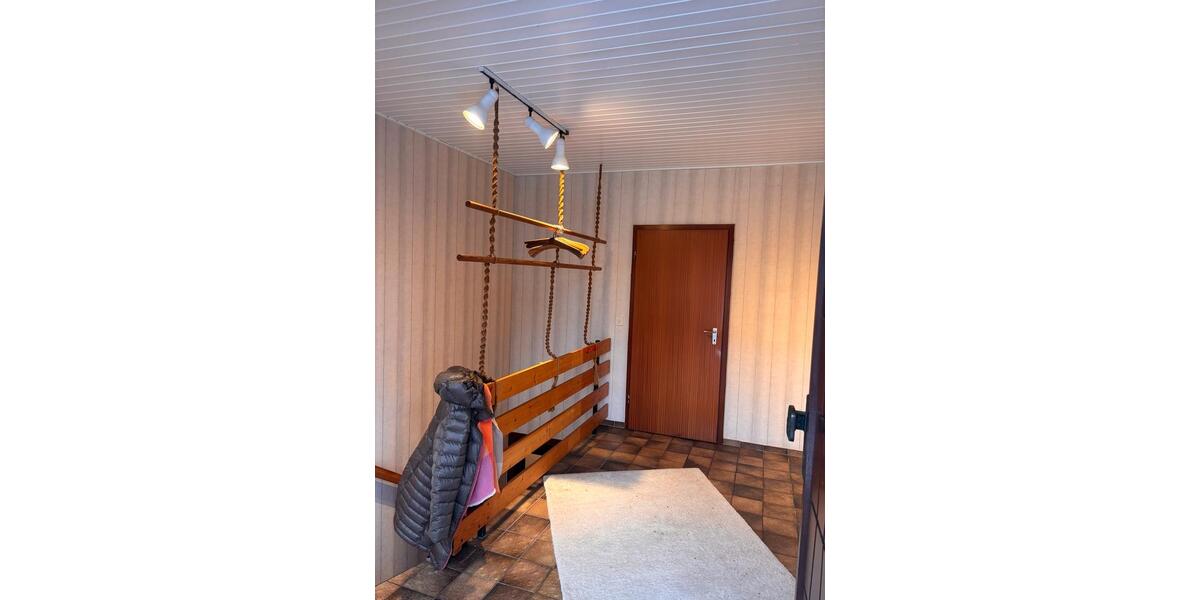 Einfamilienhaus Wennigsen (Deister) - 5 Zimmer, 160 m&sup2;, 1.400&euro; | Angebot:25302613