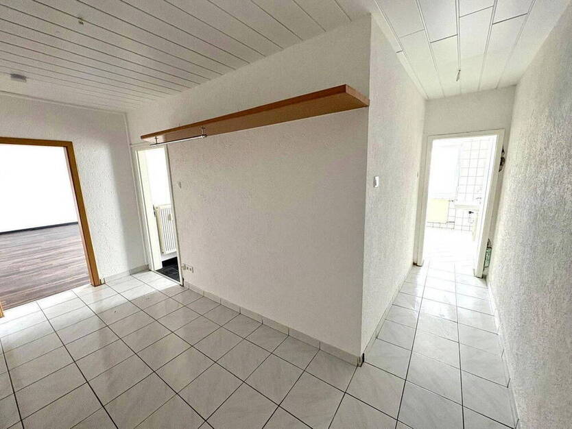 Top renovierte 3 Zimmer Wohnung Zentrum Dudweiler Uninähe