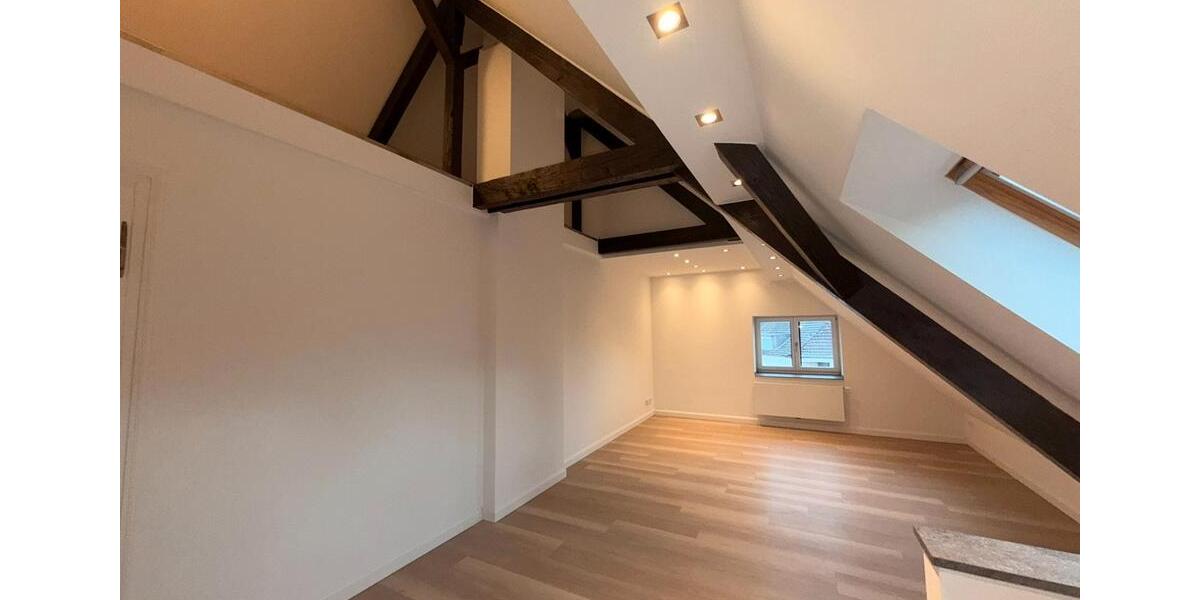 Dachgeschoßwohnung Alsdorf - 3 Zimmer, 92 m&sup2;, 830&euro; | Angebot:26131012