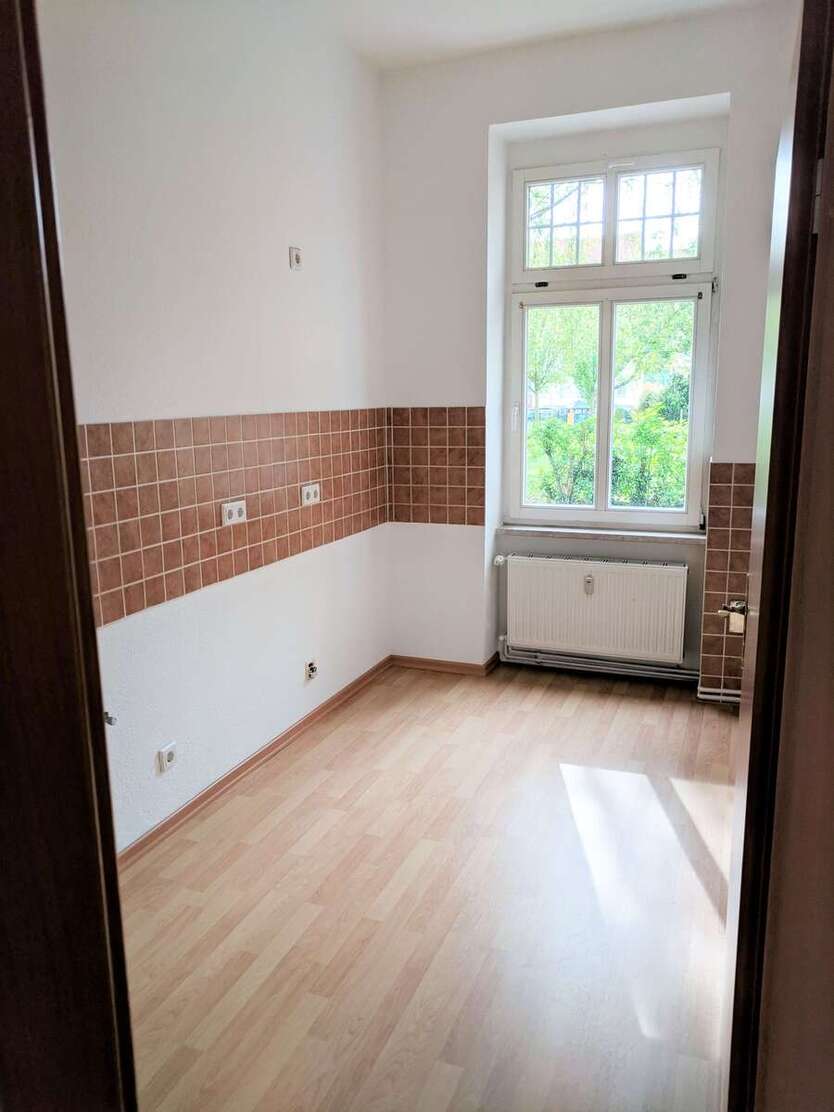 ruhige 3 Zimmer-Wohnung im Erdgeschoss *Einbauküche möglich* 3 zimmer