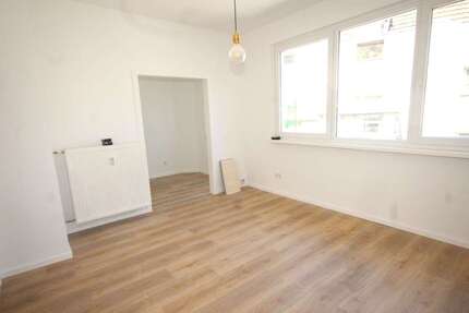 Wohnung zum Mieten in Düsseldorf 695 € 67 m²