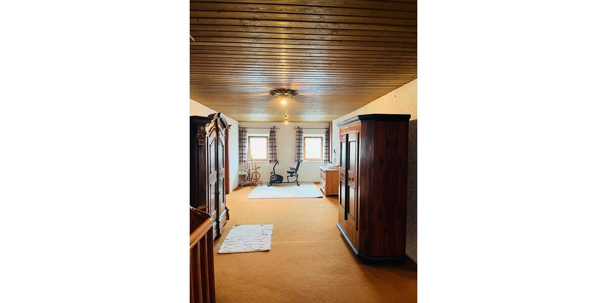 Einfamilienhaus Fridolfing - 7 Zimmer, 200 m&sup2;, 1.400&euro; | Angebot:24666955