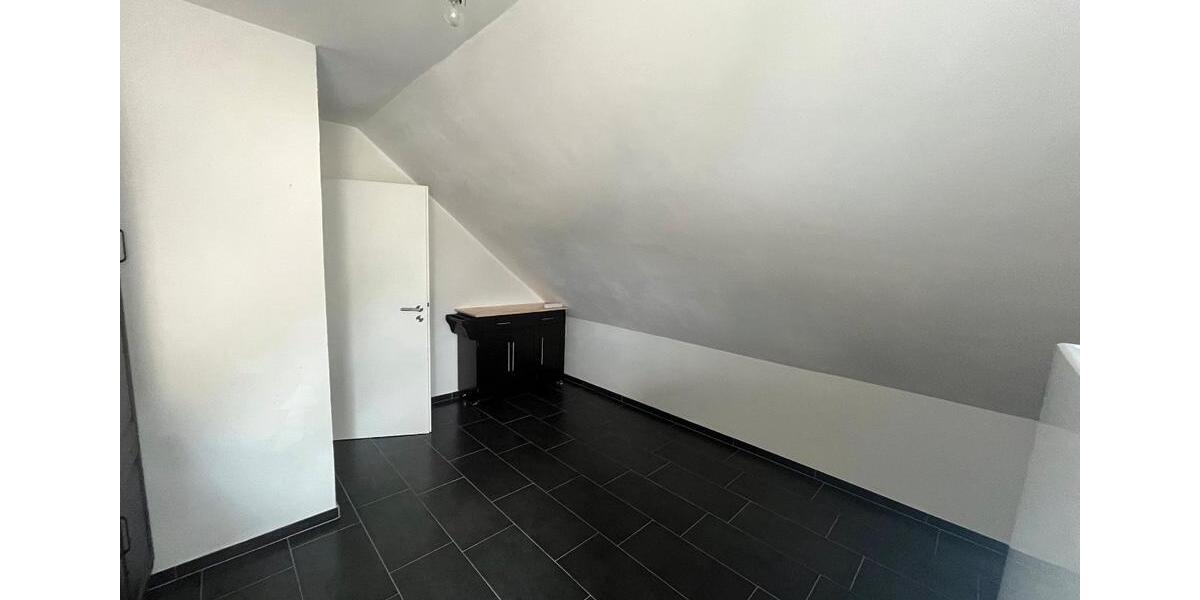 Dachgeschoßwohnung Zell (Mosel) - 1 Zimmer, 72 m&sup2;, 620&euro; | Angebot:25872319