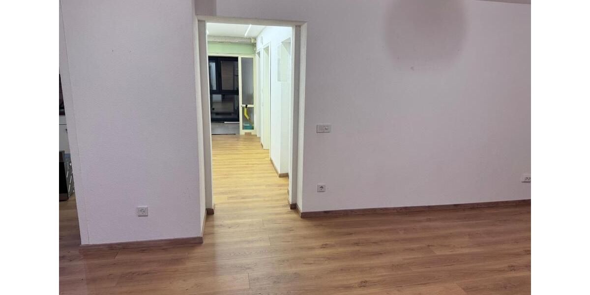 Dachgeschoßwohnung Saarlouis - 3 Zimmer, 76 m&sup2;, 800&euro; | Angebot:25226109