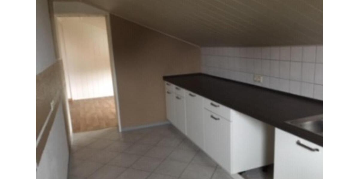 Dachgeschoßwohnung Mirow - 2.5 Zimmer, 64 m&sup2;, 416&euro; | Angebot:23697543