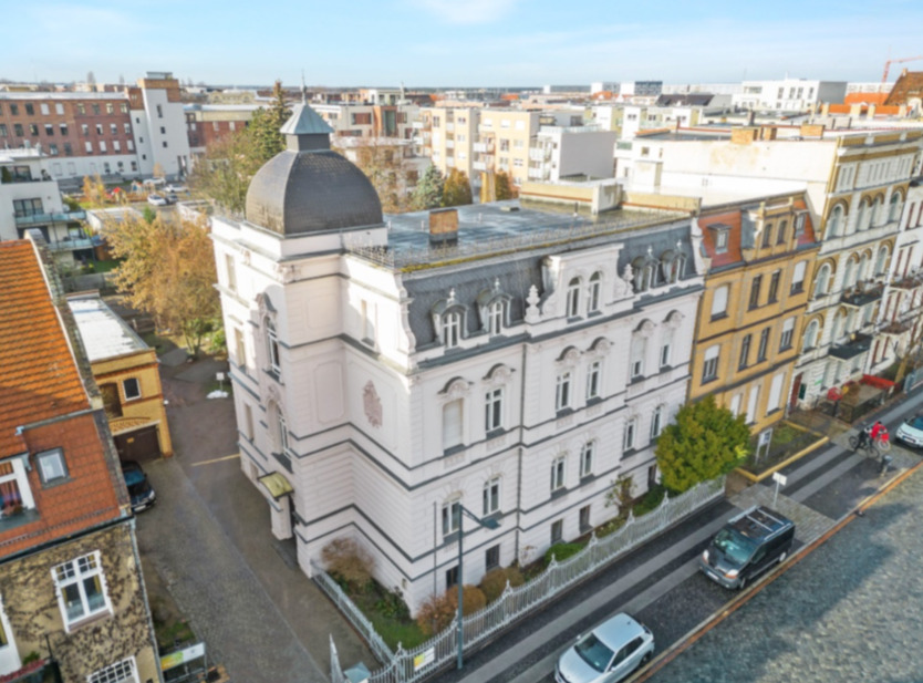 WG-Zimmer in wunderschönem Altbau – neu renovierte 4er-WG