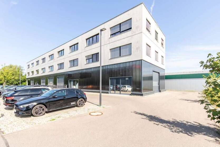 Halle in Ingolstadt 2.711,28 € 225.94 m²