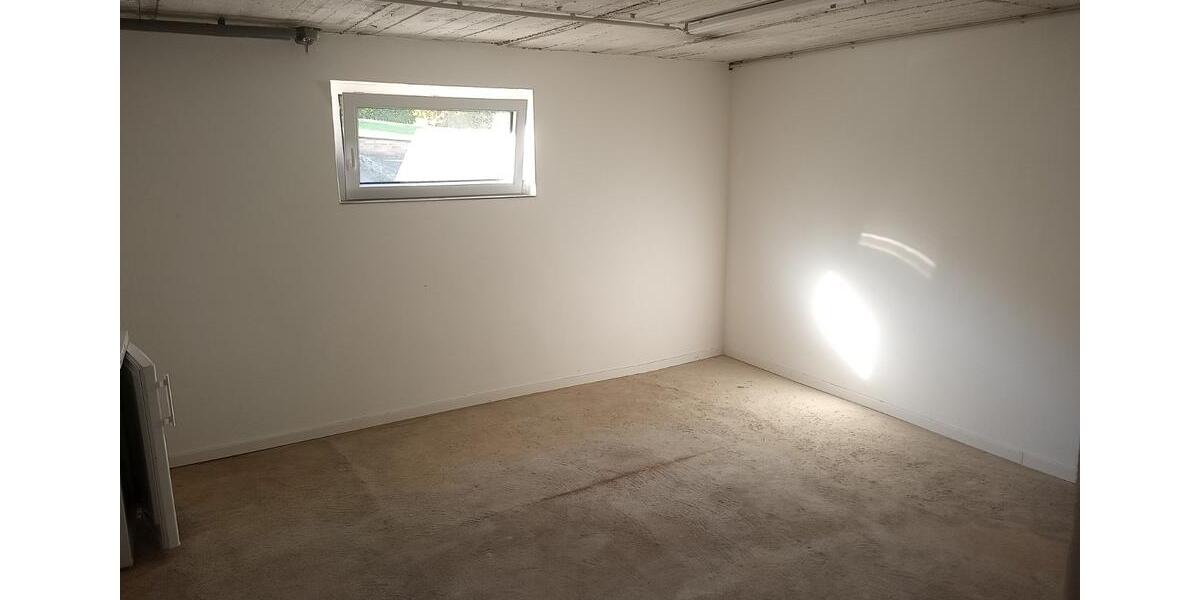 Einfamilienhaus Dellfeld - 6 Zimmer, 130 m&sup2;, 1.200&euro; | Angebot:26568338