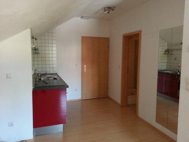 Dachgeschoßwohnung Traunstein - 1 Zimmer, 35 m&sup2;, 470&euro; | Angebot:26082567